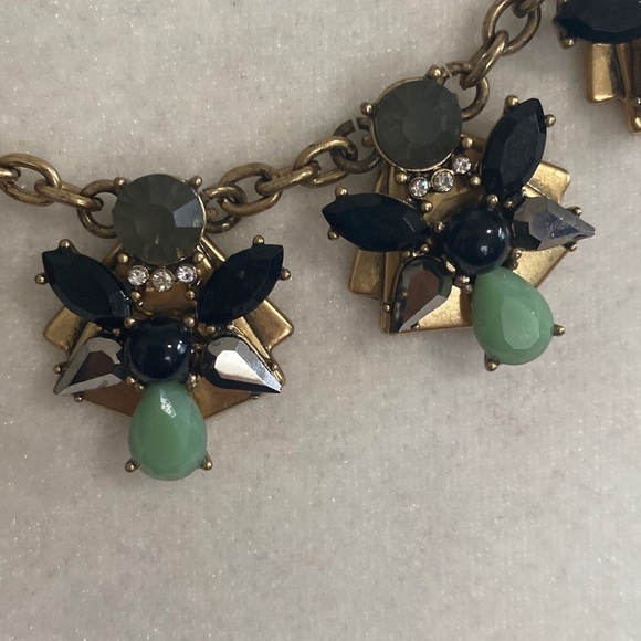 J. CREW Mixed Stone Floral Clusters Gray Hematite Black Green Gold Tone Necklace - Picture 16 of 17